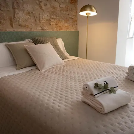 Luxe Lofts * デニア